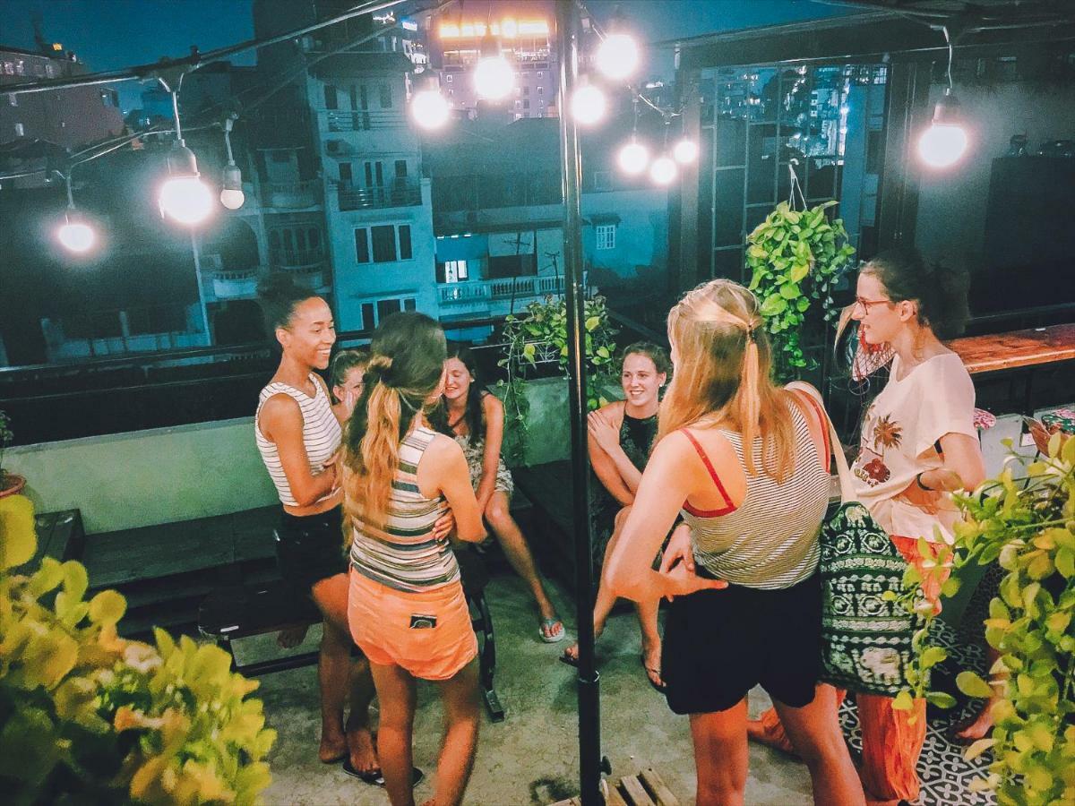 Halley Hostel Hanoi Exterior photo